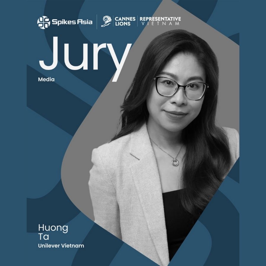 Awarding Jury Spikes Asia